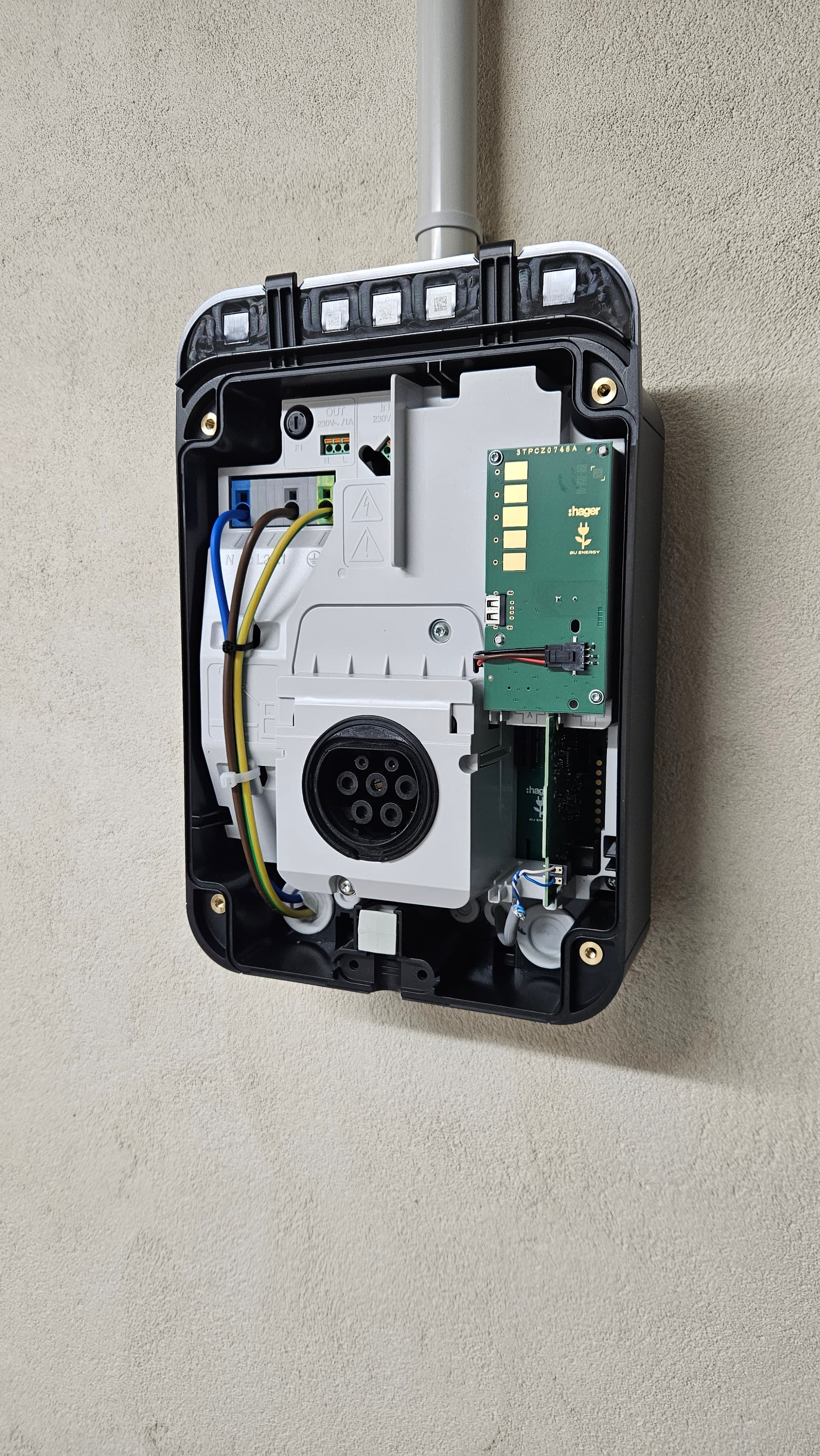 Installation borne de recharge